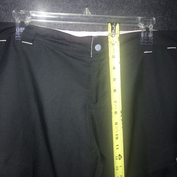 Nike Fit Dry Capri Crop Pants Large Utility Women’s Cargo Pockets Black Pink Zip - Picture 9 of 12